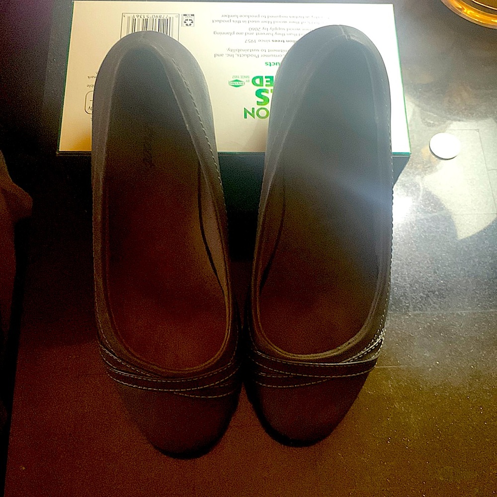 Grey flats never worn